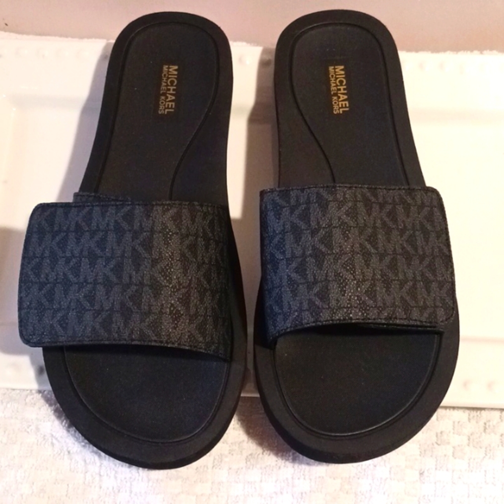 Michael Kors Wade Adjustable MK Logo Slide 10 *New*